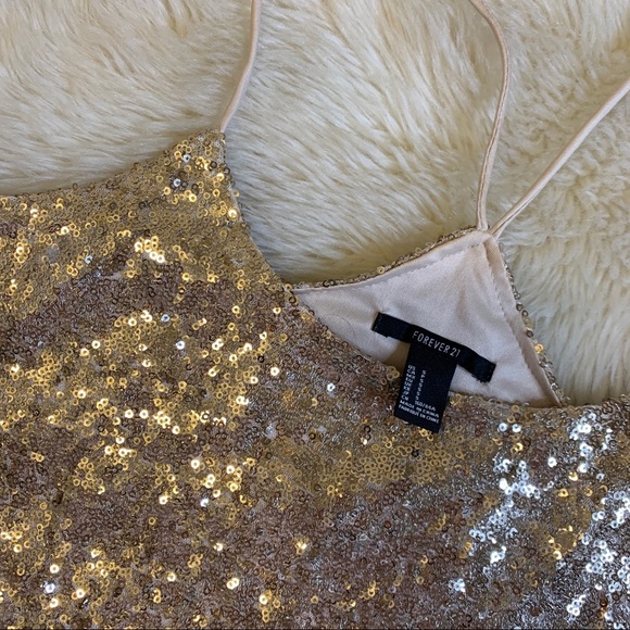 Size small new sequin top - Picture 2 of 2